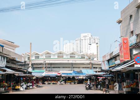 Nha Trang, Vietnam - 2. November 2022: Cho Dam Markt, alter traditioneller lokaler Markt Stockfoto