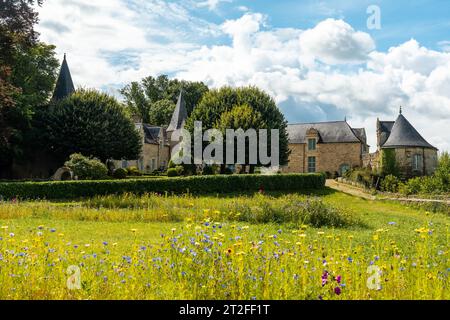 Castle Park Rochefort en Terre im mittelalterlichen Dorf Rochefort-en-Terre, Departement Morbihan in der Bretagne. Frankreich Stockfoto