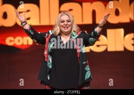 Fotoruf Tanz mit den Sternen Rossella Erra während des Fotoaufrufs der Sendung Tanz mit den Sternen im Auditorium Rai del foro italico. Rom Italien, 19. Oktober 2023. Quelle: Imago/Alamy Live News Stockfoto