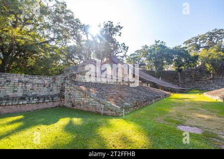 Sonnenaufgang auf dem Feld des Ballspiels in den Tempeln von Copan Ruinas. Honduras Stockfoto