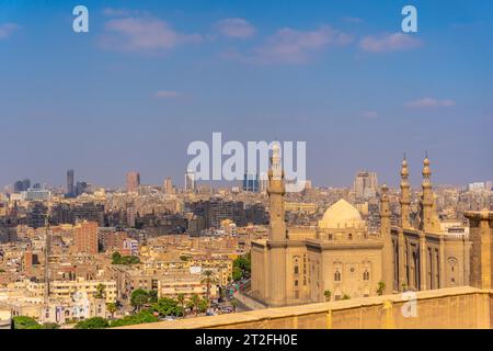 Blick auf die Skyline von Kairo von der Alabaster-Moschee, der Hauptstadt Ägyptens. Afrika Stockfoto