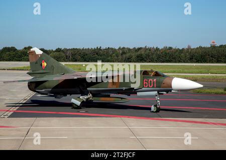 Konservierter MiG-23ML-Interceptor der ehemaligen DDR. Stockfoto