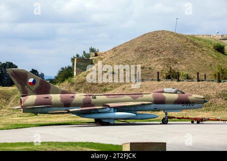 Erhaltener Sukhoi Su-7 Jagdbomber der tschechischen Luftwaffe. Stockfoto