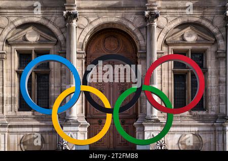 Olympische Ringe, Olympische Spiele, Logo, anlässlich der Olympischen Spiele 2024 in Paris, Rathaus, Hotel de Ville, Paris, Frankreich Stockfoto