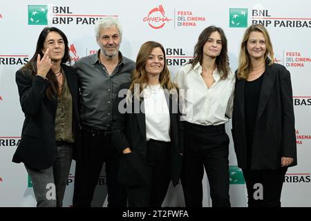 Rom, Italien. Oktober 2023. Cast nimmt am Fotoaufruf des Films „Mur“ während des 18. Filmfestivals in Rom am 19. Oktober 2023 im Auditorium Parco Della Musica Teil. Quelle: Live Media Publishing Group/Alamy Live News Stockfoto