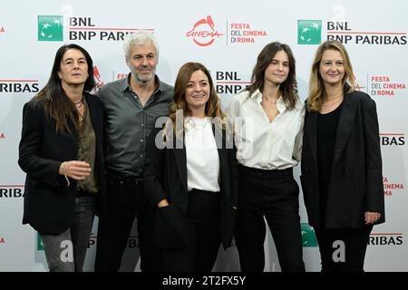 News - Fotoruf des Films Mur 18. Rom Film Festival im Auditorium Parco Della Musica Cast nimmt am Fotoruf des Films Mur während des 18. Rom Film Festival im Auditorium Parco Della Musica am 19. Oktober 2023 in Rom Teil. Rome Auditorium Parco Della Musica Italien Copyright: XFabrizioxCorradettix/xLiveMediax LPN 1092818 Stockfoto