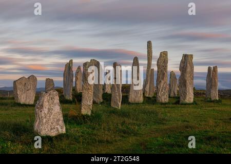 Die Callanish Stones sind ein geheimnisvoller und beeindruckender megalithischer Steinkreis auf der Isle of Lewis in den Äußeren Hebriden Schottlands. Stockfoto