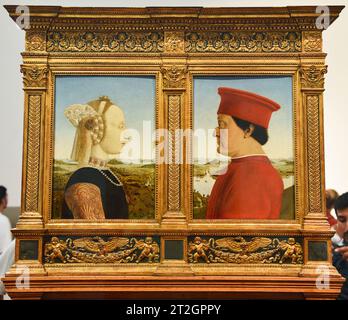 Florenz, Italien. September 2023. Die Herzöge von Urbino Federico da Montefeltro und Battista Sforza gemalt von Piero della Francesca in den Uffizien galler Stockfoto