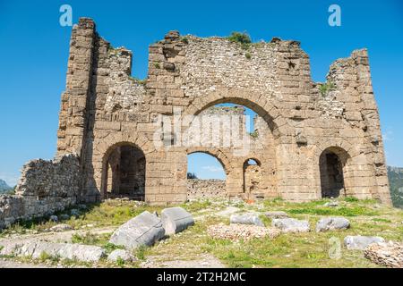 Basilika aus dem 3. Jahrhundert n. Chr. an der antiken Stätte Aspendos in der Türkei. Stockfoto