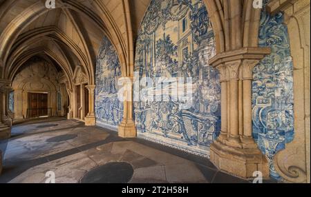 Gotisches Kloster mit Azulejos in SE do Porto, Kathedrale von Porto, Portugal Stockfoto