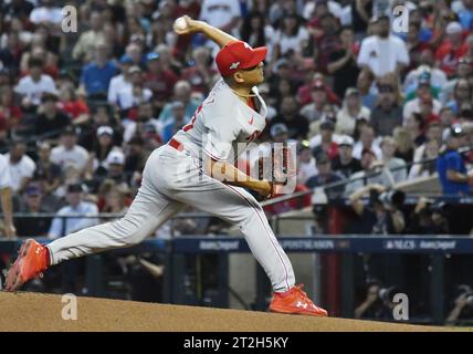 Phoenix, Usa. Oktober 2023. Philadelphia Phillies Starting Pitcher Ranger Suarez wirft im ersten Inning gegen die Arizona Diamondbacks im dritten Spiel der NLCS im Chase Field in Phoenix am Donnerstag, den 19. Oktober 2023. Foto: Rick D'Elia/UPI Credit: UPI/Alamy Live News Stockfoto