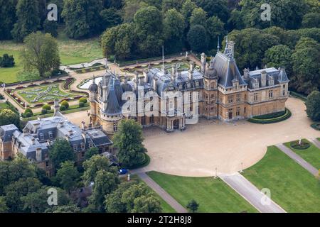 Das Waddesdon Manor, ein prächtiges französisches Renaissance-Schloss im Herzen der Landschaft von Buckinghamshire, rühmt sich einer opulenten Geschichte Stockfoto