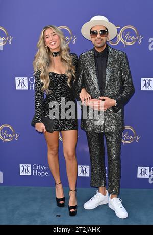 Los Angeles, USA. Oktober 2023. LOS ANGELES, USA. 18. Oktober 2023: DJ Cassidy & Rebecca Kreisman bei der 2023 City of Hope Spirit of Life Gala im Pacific Design Centre. Bildnachweis: Paul Smith/Alamy Live News Stockfoto