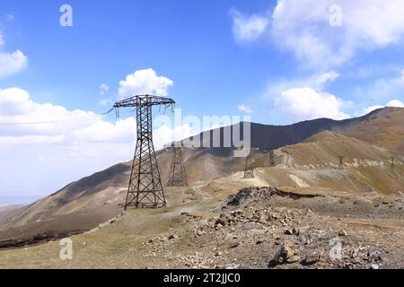 Blick vom Kaldaman Pass zwischen Arslanbob und Kasarman in Kirgisistan, Zentralasien Stockfoto