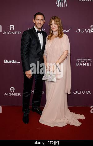 Tribute to Bambi 2023 Marcel Remus und Nastassja Kinski beim Tribute to Bambi im JW Marriott Hotel Berlin am 19.10.2023. *** Tribute to Bambi 2023 Marcel Remus und Nastassja Kinski beim Tribute to Bambi im JW Marriott Hotel Berlin am 19 10 2023 Copyright: XEventpressxKochanx Credit: Imago/Alamy Live News Stockfoto