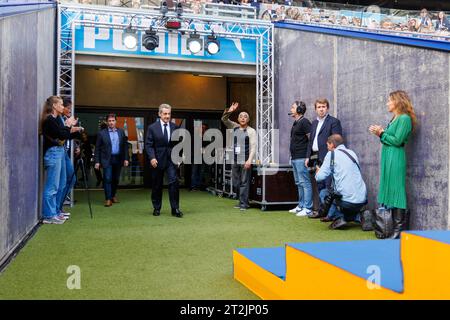 Marseille, Frankreich. Oktober 2023. Sylvain Rostaing/Le Pictorium - Nicolas Sarkozy auf dem Unternehmerforum in Marseille am 19. Oktober 2023 - 19. Oktober 10/2023 - France/Bouches-du-Rhone/Marseille - Nicolas Sarkozy war am Donnerstag, den 19. Oktober 2023 Ehrengast beim Unternehmerforum im Stade Velodrome in Marseille. Quelle: LE PICTORIUM/Alamy Live News Stockfoto