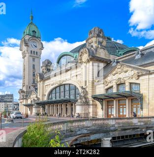 Bahnhof Limoges Bénédictins auf der Strecke zwischen Orléans und Montauban. Der Architekt Roger Gonthier vermischt Jugendstil, Art Deco und Neoklassizismus. Stockfoto