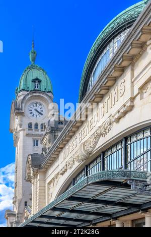 Bahnhof Limoges Bénédictins auf der Strecke zwischen Orléans und Montauban. Der Architekt Roger Gonthier vermischt Jugendstil, Art Deco und Neoklassizismus. Stockfoto