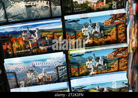 Ansichtskarten von Schloss Neuschwanstein im bayerischen Allgäu bei Füssen Stockfoto