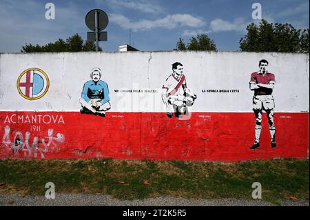 Graffiti-Wand im Stadion AC Mantova, Mantua, Lombardei, Italien Stockfoto