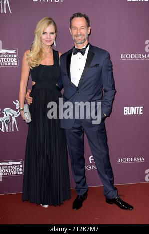 Carolin Copeland und Sebastian Copeland zum Tribut to Bambi 2023 im JW Marriott Hotel. Berlin, 19.10.2023 *** Carolin Copeland und Sebastian Copeland beim Tribute to Bambi 2023 im JW Marriott Hotel Berlin, 19 10 2023 Foto:XF.xKernx/xFuturexImagex Tribute bambi 3142 Stockfoto