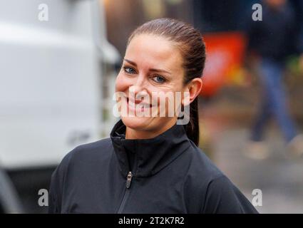 London, Großbritannien. Oktober 2023. Moderatorin und Model, Kirsty Gallacher, verlässt Global Radio. Quelle: Karl Black/Alamy Live News Stockfoto