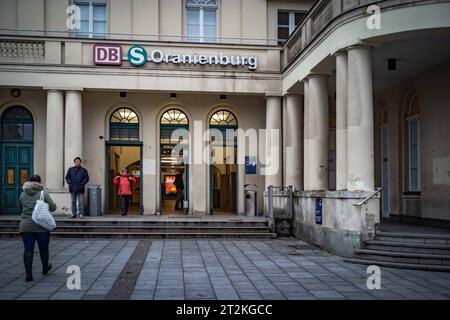 Oranienburg im Bundesland Brandenburg Bahnhof Oranienburg - 20.10.2023 Oranienburg *** Oranienburg im Land Brandenburg Oranienburg Bahnhof 20 10 2023 Oranienburg Stockfoto