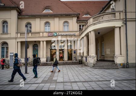 Oranienburg im Bundesland Brandenburg Bahnhof Oranienburg - 20.10.2023 Oranienburg *** Oranienburg im Land Brandenburg Oranienburg Bahnhof 20 10 2023 Oranienburg Stockfoto