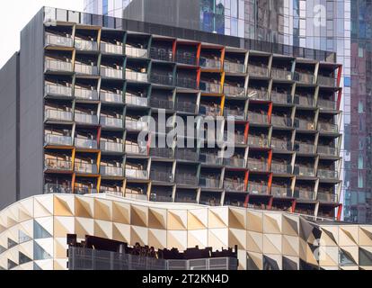 Melbourne, Victoria, Australien - Apartmentgebäude im A'Beckett Tower von Elenberg Fraser Stockfoto