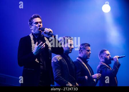 Porto, Portugal. Oktober 2023. Die Gruppe IL DIVO Vocal tritt während der Tour „New Day“ in der Super Bock Arena auf. (Foto: Rita Franca/SOPA Images/SIPA USA) Credit: SIPA USA/Alamy Live News Stockfoto