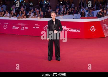 19. Oktober 2023, Rom, RM, Italien: Schauspieler Anson Boon besucht den roten Teppich des Films „Widow Cliquot“ am zweiten Abend der 18. Ausgabe des Filmfestivals in Rom, am 19. Oktober 2023 (Credit Image: © Matteo Nardone/Pacific Press via ZUMA Press Wire) NUR ZUR REDAKTIONELLEN VERWENDUNG! Nicht für kommerzielle ZWECKE! Stockfoto