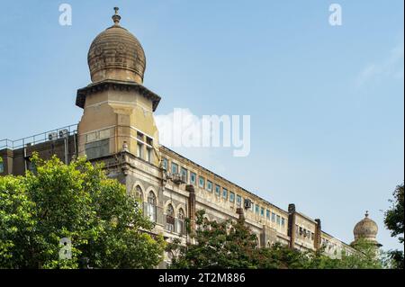 07 03 2011 Vintage Old Times of India Gebäude, gegenüber dem Victoria Terminus an der Dadabhai Naoroji Road Mumbai Maharashtra India Asia. Stockfoto