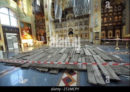 Nicht exklusiv: ZAPORIZHZHIA, UKRAINE - 19. OKTOBER 2023 - die Kathedrale zum Schutz der Mutter Gottes wird bei einem russischen Raketenangriff beschädigt Stockfoto