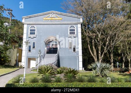 Petropolis, RJ, Brasilien. September 2023. Das Kaisergebäude Dom Lengruber ist ein beliebter Veranstaltungsort in Retiro. Stockfoto