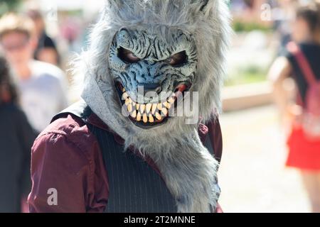 Italien, Cosplay Festival, Cosplay trägt Eine Werwolfmaske Stockfoto