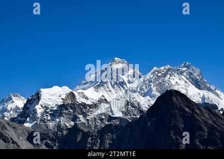 Mount Everest von Gokyo Ri aus gesehen Stockfoto