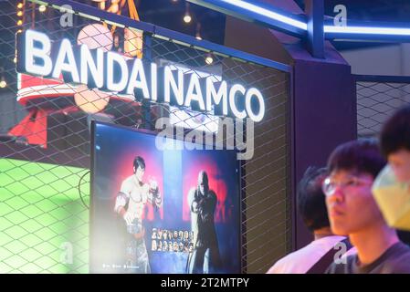 Bangkok, Thailand. Oktober 2023. Ein Bandai Namco Entertainment Logo, das während der Thailand Game Show 2023 im Queen Sirikit National Convention Center in Bangkok zu sehen ist. (Foto: Peerapon Boonyakiat/SOPA Image/SIPA USA) Credit: SIPA USA/Alamy Live News Stockfoto