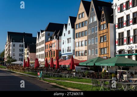 Zentraler Teil der Kölner Altstadt. Wunderschöne Häuser mit dekorativem Design, im Fachwerkstil Stockfoto