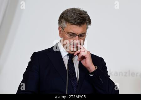 Wien, Österreich. Oktober 2023. Pressemitteilungen des kroatischen Ministerpräsidenten Andrej Plenković (HDZ) im Bundeskanzleramt in Wien Stockfoto