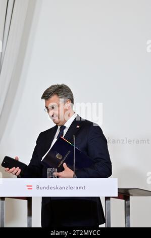 Wien, Österreich. Oktober 2023. Pressemitteilungen des kroatischen Ministerpräsidenten Andrej Plenković (HDZ) im Bundeskanzleramt in Wien Stockfoto