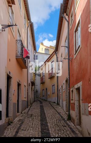 Impressionen aus den Straßen der Altstadt von Lissabon, Portugal im Oktober 2023. Stockfoto