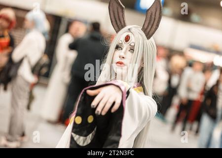 Messe-Besucher als Mangafiguren verkleidet, Cosplay, MEX - Manga und Entertainment Expo 2023, 20.10.2023, Messe Berlin, Berlin, Deutschland *** Messebesucher als Mangafiguren verkleidet, Cosplay, MEX Manga and Entertainment Expo 2023, 20 10 2023, Messe Berlin, Berlin, Deutschland. Kreativmedia mex 4 Credit: Imago/Alamy Live News Stockfoto