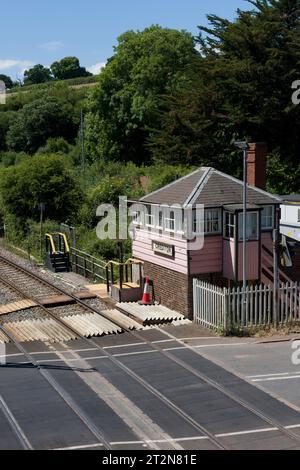 Crediton Signalbox, am Bahnhof Crediton, der Kreuzung der Tarka- und Dartmoor-Linien in Devon, Großbritannien Stockfoto