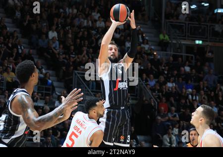 Bologna, Italien. Oktober 2023. Marco Belinelli (Segafredo Virtus Bologna) während des Euroleague Basketball-Meisterschaftsspiels Segafredo Virtus Bologna gegen Crvena Zvezda Meridianbet Belgrad - Bologna, 20. Oktober 2023 im Paladozza Sportpalast - Foto: Corrispondente Bologna Credit: Unabhängige Fotoagentur/Alamy Live News Stockfoto