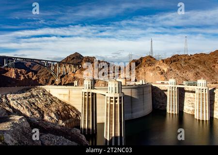 Der Hoover-Staudamm, am Verlauf des Colorado River, an der Grenze zwischen den US-bundesstaaten Arizona und Nevada in der Nähe von Las Vegas. Stockfoto