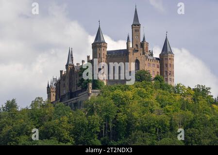 Blick auf Schloss Hohenzollern in Deutschland Stockfoto