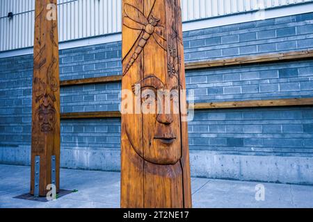 Post Carving Detail, Rotary Centre for the Arts, Kelowna, British Columbia, Kanada Stockfoto