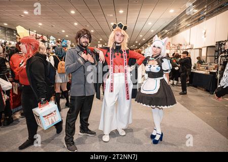 Messe-Besucher als Mangafiguren verkleidet, Cosplay, MEX - Manga und Entertainment Expo 2023, 20.10.2023, Messe Berlin, Berlin, Deutschland *** Messebesucher als Mangafiguren verkleidet, Cosplay, MEX Manga and Entertainment Expo 2023, 20 10 2023, Messe Berlin, Berlin, Deutschland. Kreativmedia mex 25 Credit: Imago/Alamy Live News Stockfoto