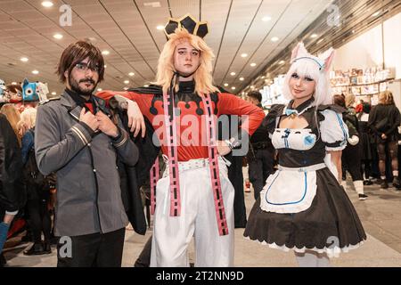 Messe-Besucher als Mangafiguren verkleidet, Cosplay, MEX - Manga und Entertainment Expo 2023, 20.10.2023, Messe Berlin, Berlin, Deutschland *** Messebesucher als Mangafiguren verkleidet, Cosplay, MEX Manga and Entertainment Expo 2023, 20 10 2023, Messe Berlin, Berlin, Deutschland. Kreativmedia mex 24 Credit: Imago/Alamy Live News Stockfoto