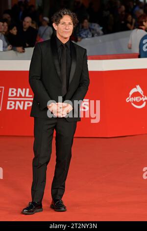 Rom, Italien. Oktober 2023. Jonathan Glazer besucht den roten Teppich des Films The Zone of Interest beim Rome Film fest 2023 im Auditorium Parco della Musica. (Foto: Mario Cartelli/SOPA Images/SIPA USA) Credit: SIPA USA/Alamy Live News Stockfoto